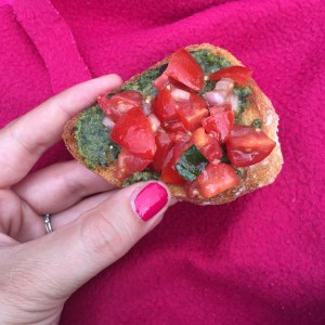 Samen Bourgondisch: Bruschetta met tomaat en pesto