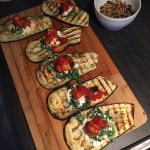 Vul de gegrilde aubergine Samen Bourgondisch