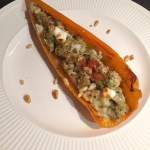 Puntpaprika's gevuld met kip-pesto en bulgur