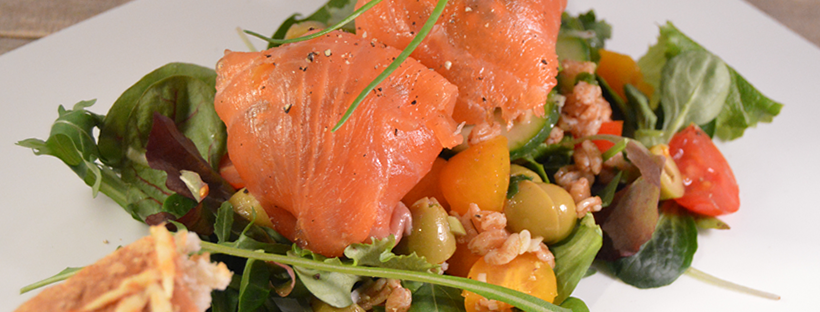Farro salade met gerookte zalm