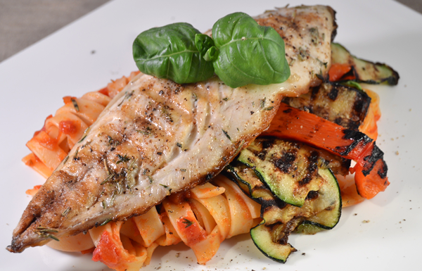 Gegrilde makreel met gegrilde groenten