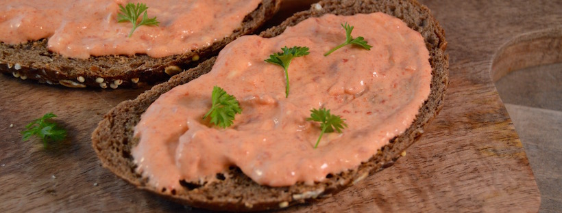 Roomkaas met gegrilde paprika
