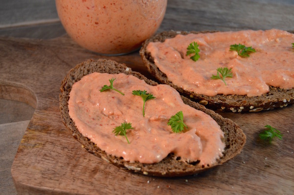 Roomkaas met gegrilde paprika