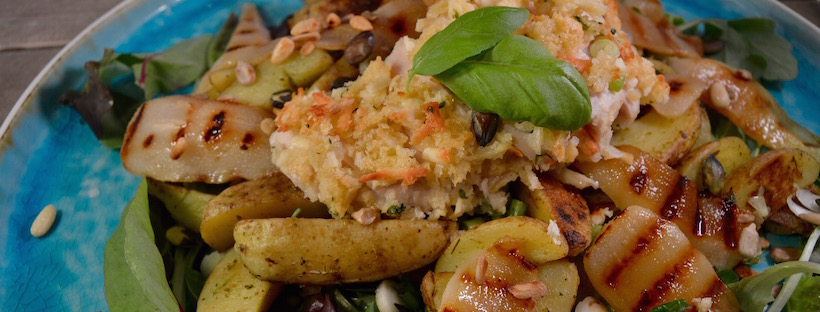 Aardappelsalade met kip Parmezaan & gegrilde peer