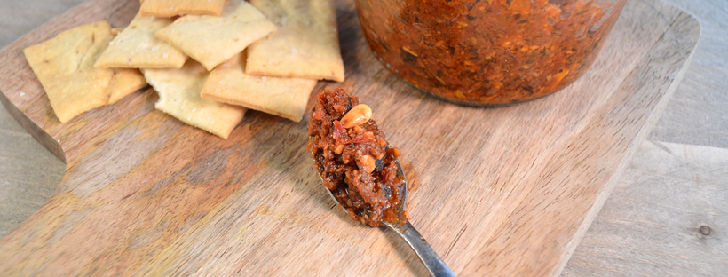 Zelfgemaakte tomatentapenade