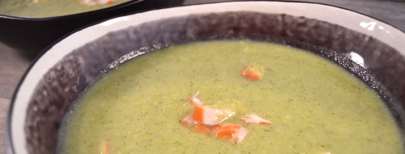 Broccolisoep met gerookte kip