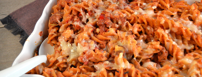 Pasta-ovenschotel met gehakt en tomatensaus