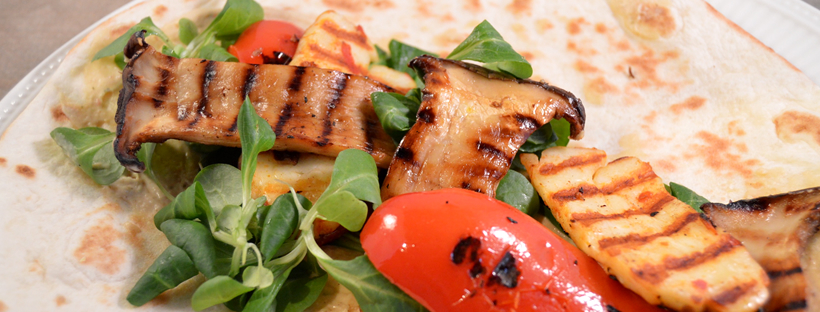 Vegetarische wraps met halloumi en paprika