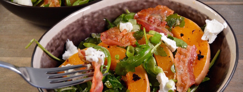 Salade met pompoen, geitenkaas en truffelhoning