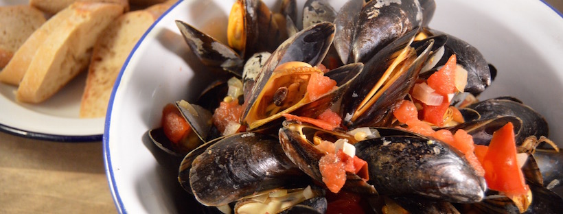 Mossel recepten | mosselen met tomaat & witte wijn