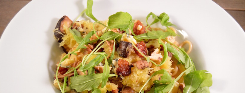 Herfstpasta met spaghettipompoen, champignons & blue stilton