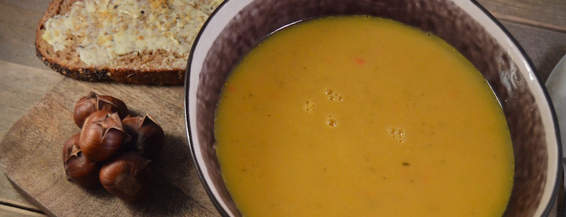Wortel-courgettesoep met gepofte kastanjes | Foodblogswap