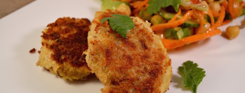 Visburger van makreel met een friszoete salade