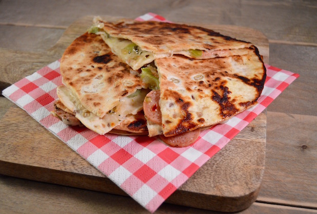 Snelle snack: Quesadilla's met kip cervelaat