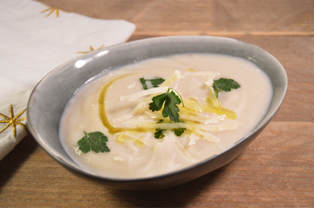 Bloemkoolsoep met truffel en Parmezaanse kaas