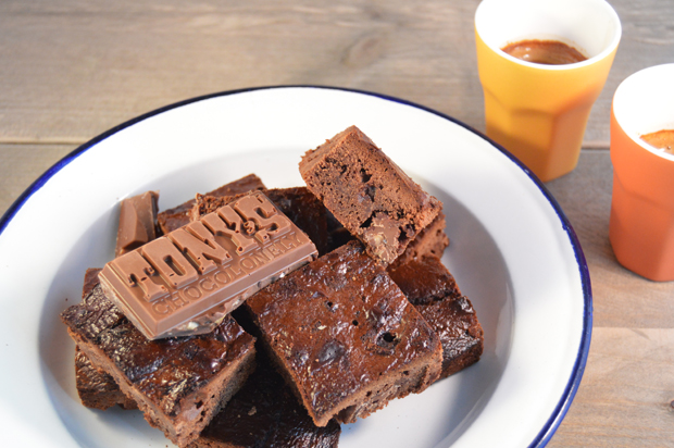 Makkelijke brownie met nutella en tony chocolonely