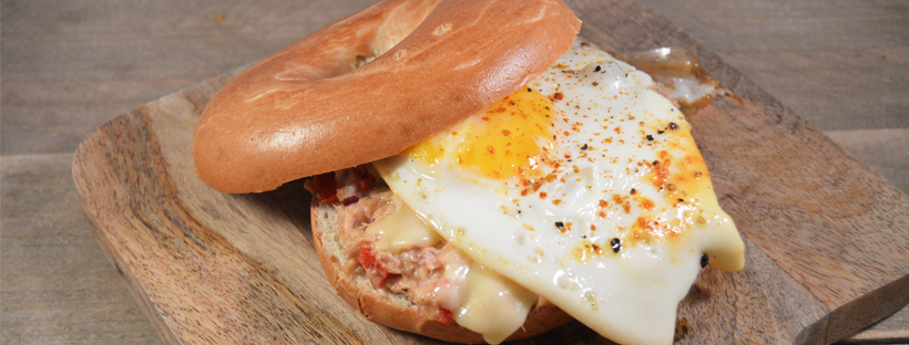 Tuna melt deluxe met spiegelei