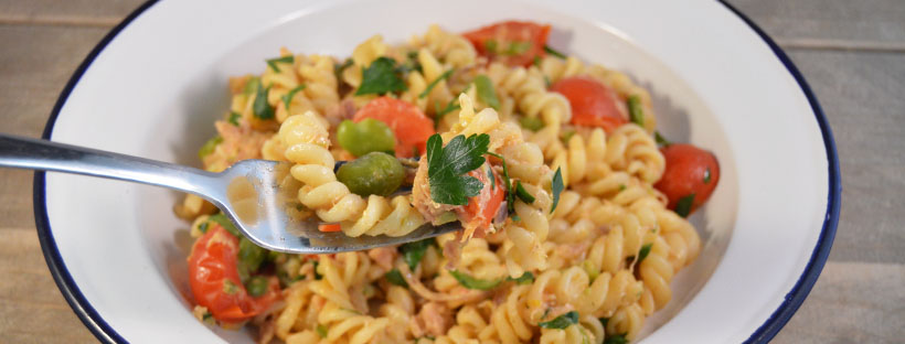 Romige pasta met tonijn en tuinbonen